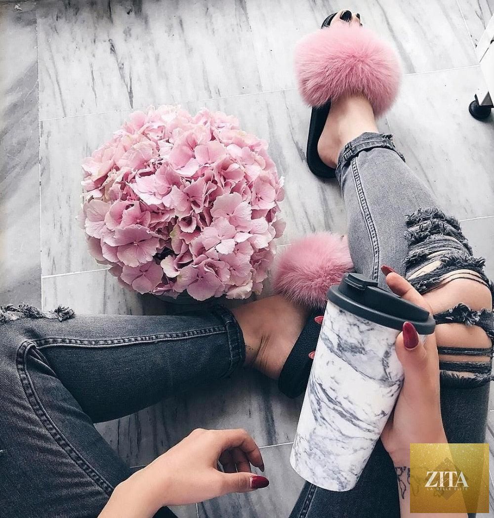 Stevvex summer flat sandals for women with plush fur, open toe fuzzy slides, featuring fox fur and feather embellishments.