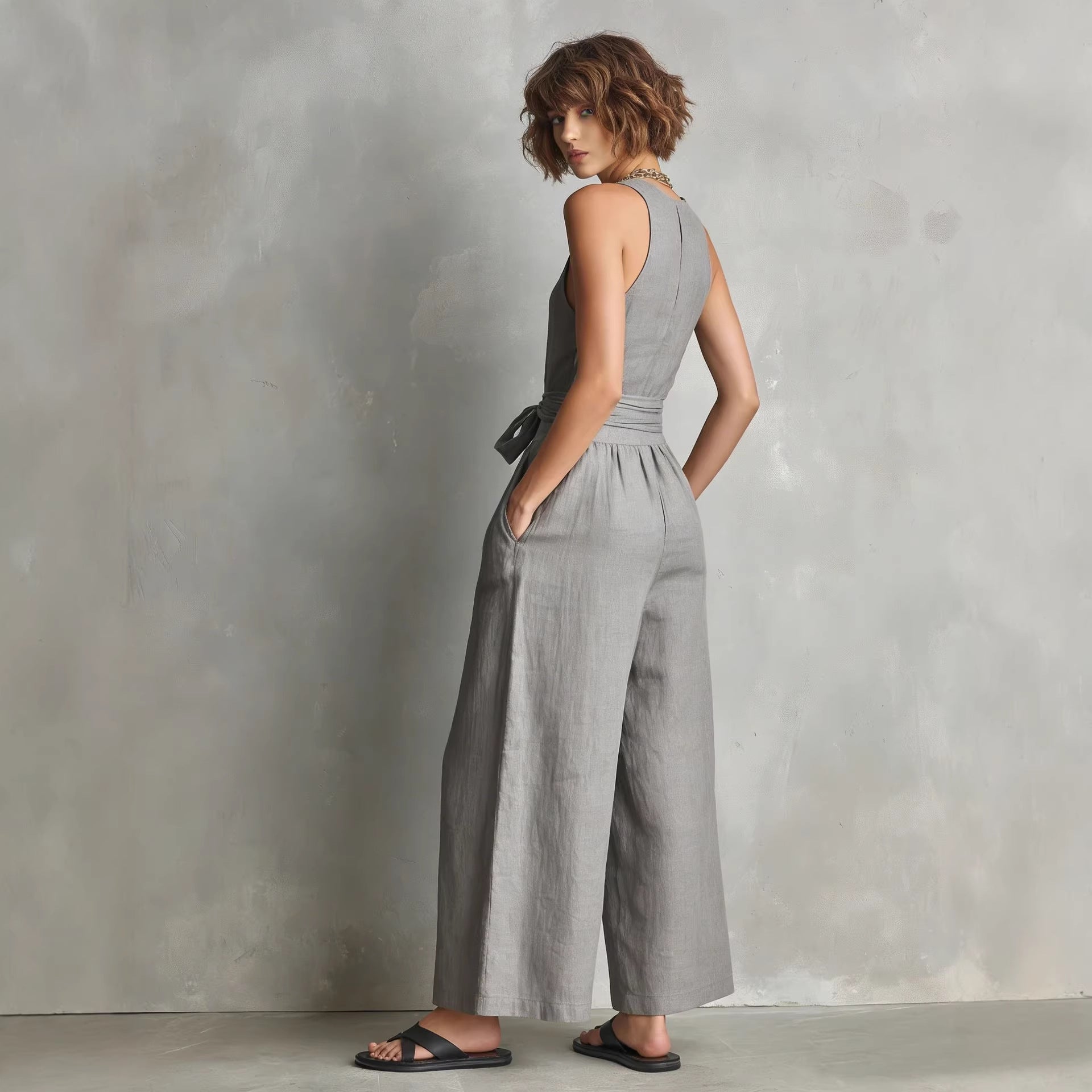 Women's Elegant V-Neck Sleeveless Commuter Jumpsuit