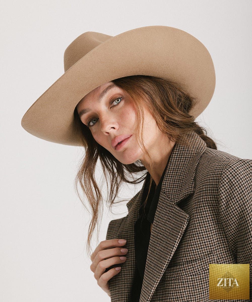 GIGI PIP Lane cowboy hat made of felt with a brick-colored top, featuring a wide brim and classic western style.