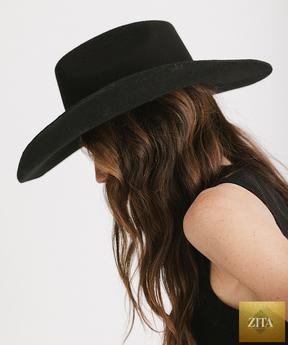 GIGI PIP Shane cowboy hat made of felt with wide brim and classic Western style, shown on a neutral background.