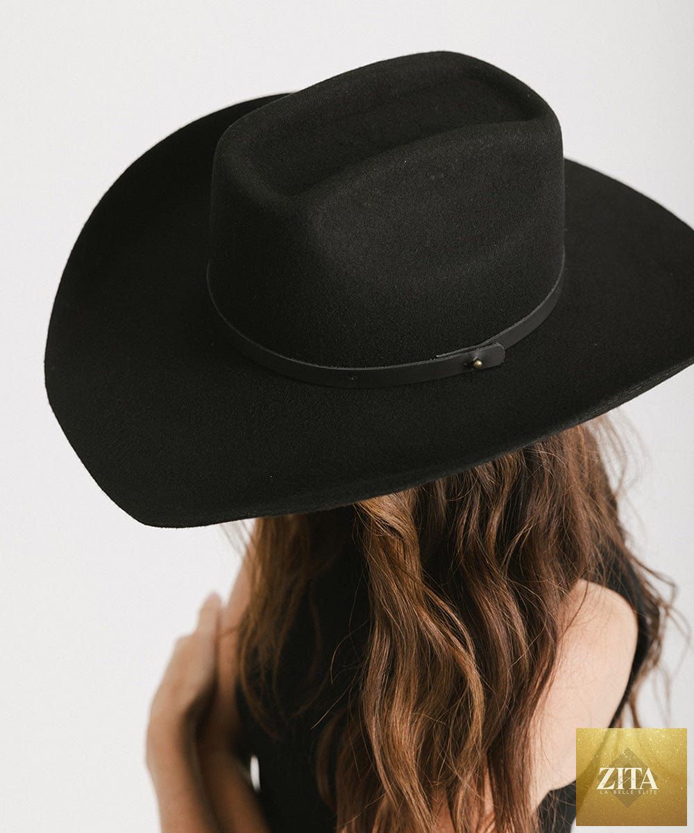 GIGI PIP Shane cowboy hat made of felt, featuring a wide brim and classic Western style, displayed on a neutral background.
