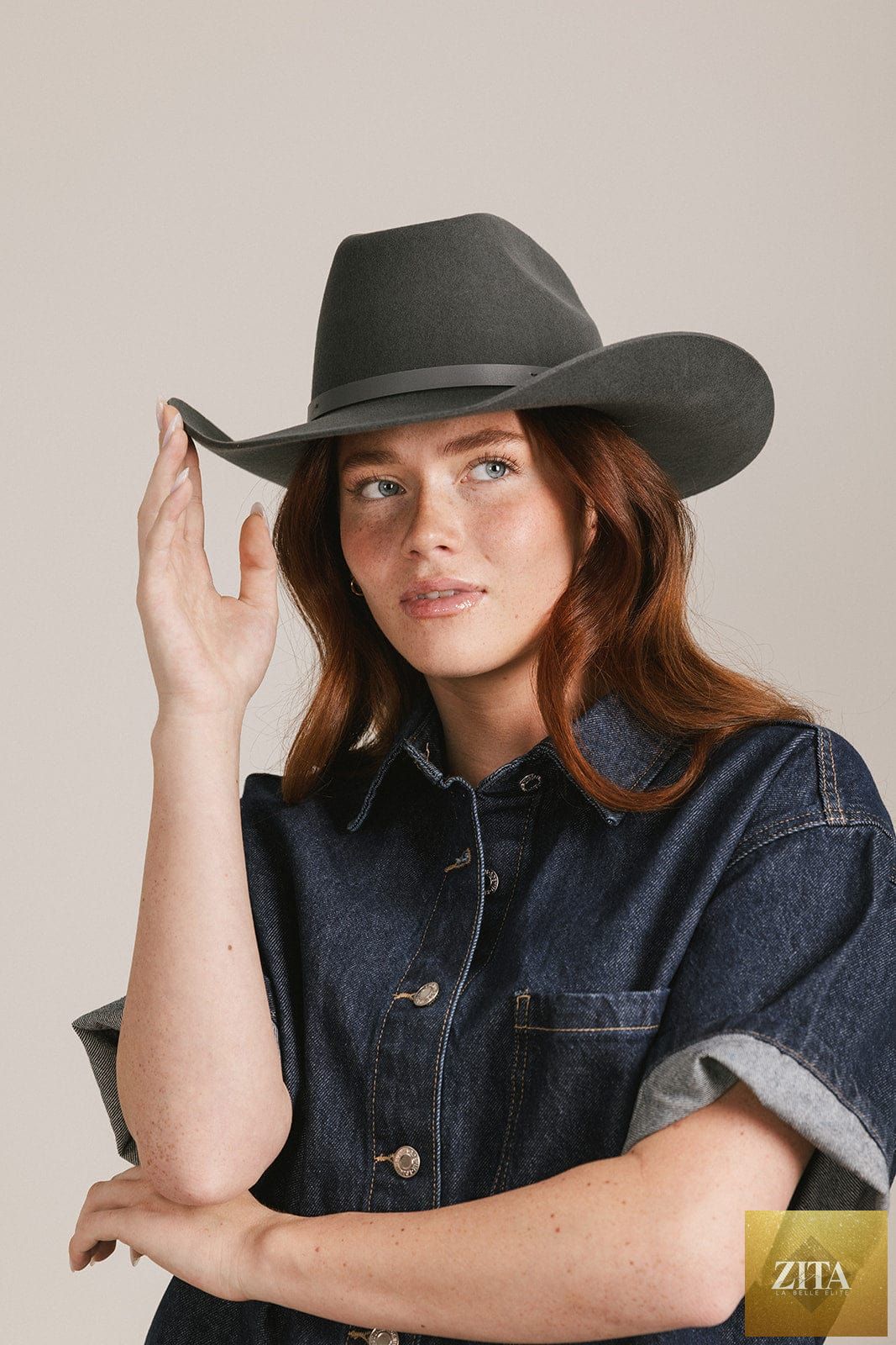 GIGI PIP Shane cowboy hat made of felt, featuring a wide brim and classic Western style, shown on a neutral background.