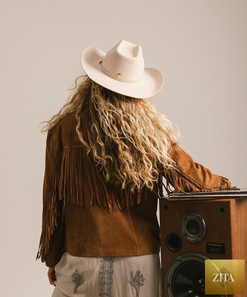 GIGI PIP Shane cowboy hat made of felt, featuring a wide brim and classic western style, shown on a light background.