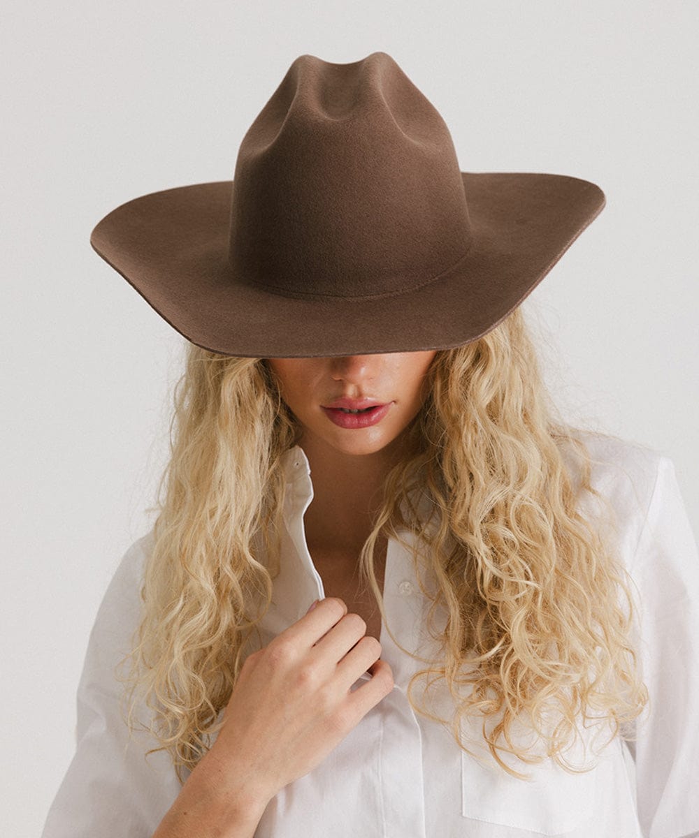 GIGI PIP Teddy Cattleman cowboy hat made of felt, featuring a wide brim and classic Western style.