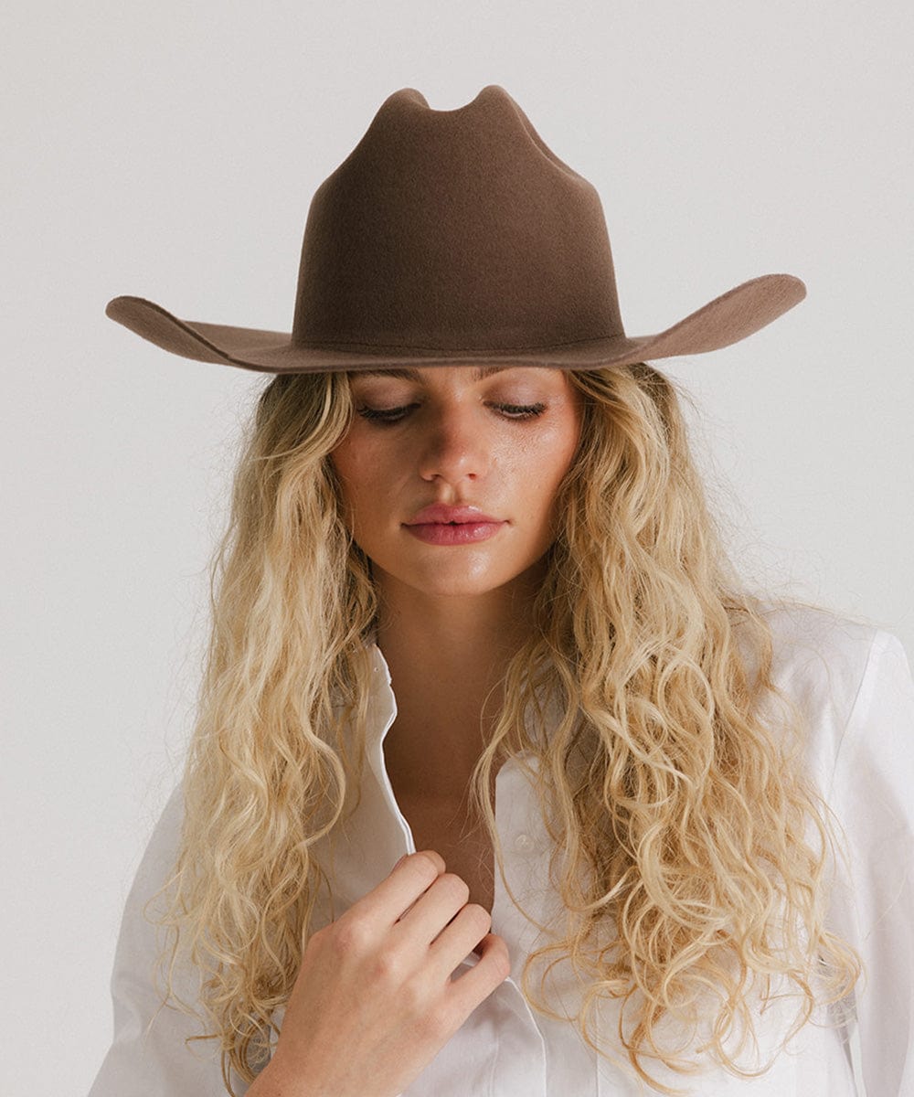 GIGI PIP Teddy Cattleman cowboy hat made of felt, featuring a wide brim and classic Western style.