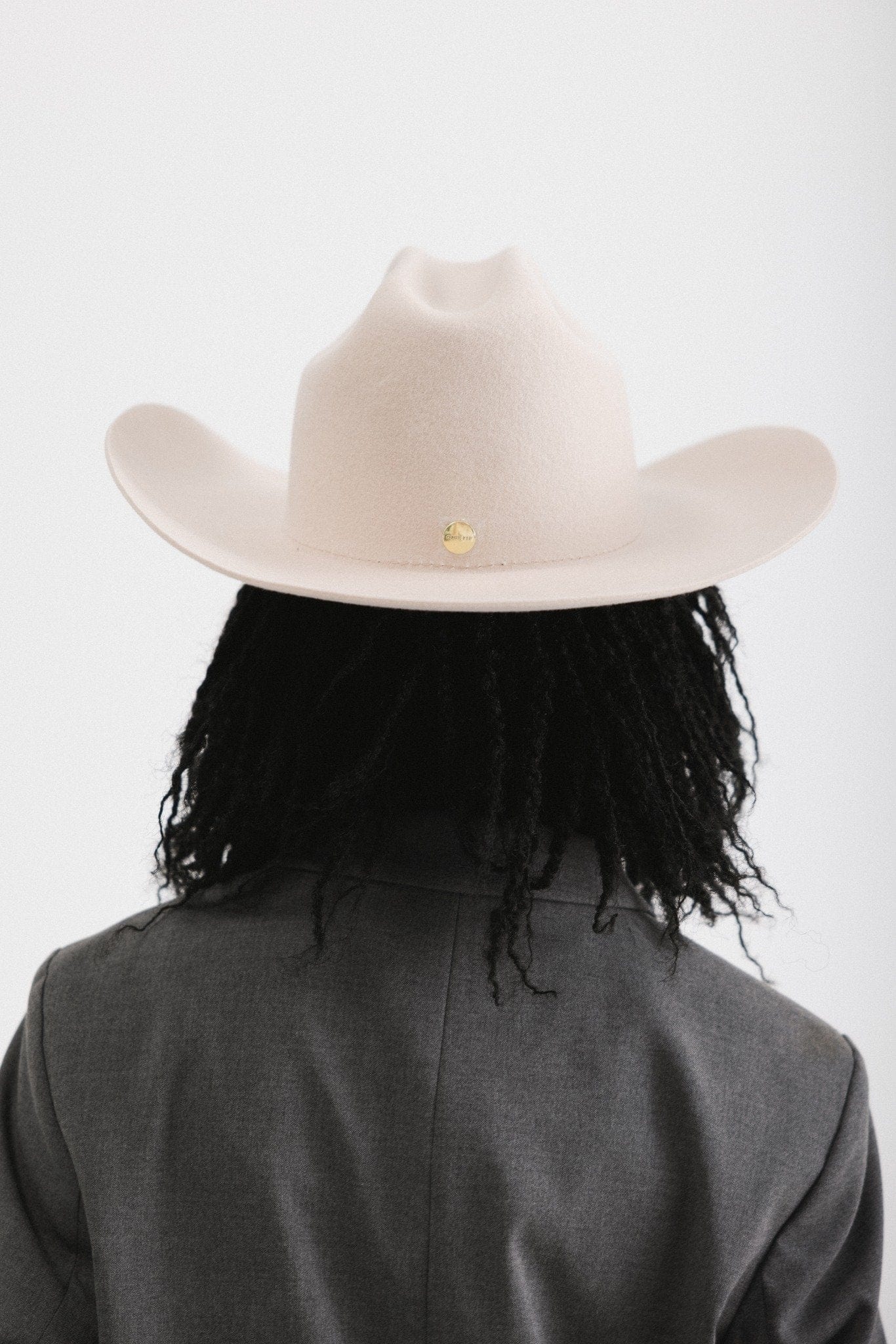 GIGI PIP Teddy Cattleman cowboy hat made of felt, featuring a classic Western style with a wide brim and decorative band.