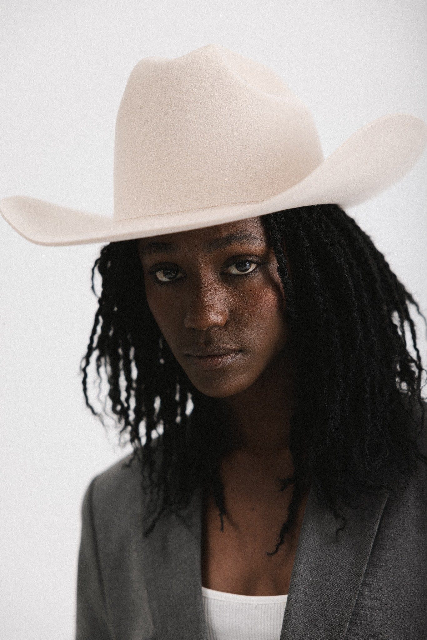 GIGI PIP Teddy Cattleman Cowboy Hat made of felt, featuring a wide brim and classic Western style.