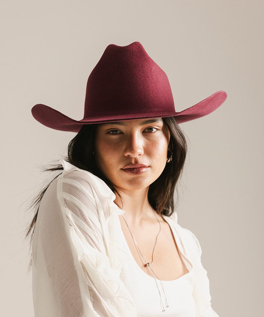 GIGI PIP Teddy Cattleman cowboy hat made of felt, featuring a wide brim and classic Western style for men.