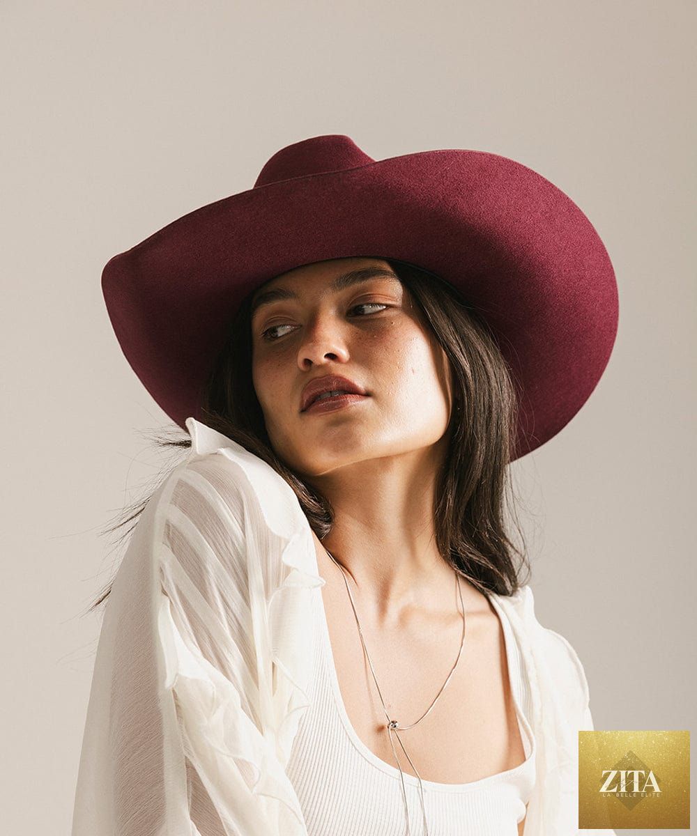 GIGI PIP Teddy Cattleman cowboy hat made of felt, featuring a classic Western style with a wide brim and decorative band, front view.