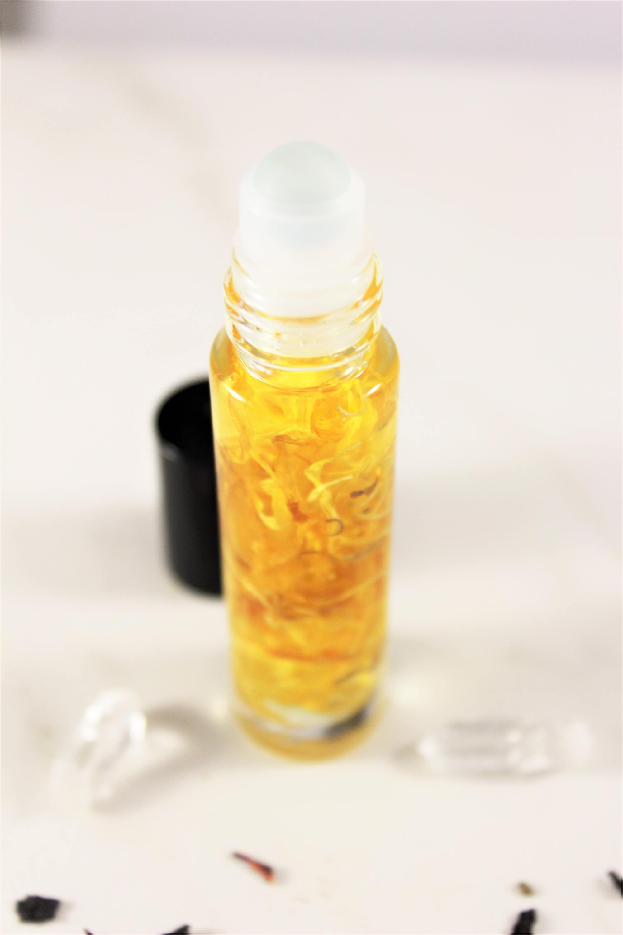 Organic Essential Oil Perfume / Perfume Oil/ Essential Oils / Herbal O White Smokey