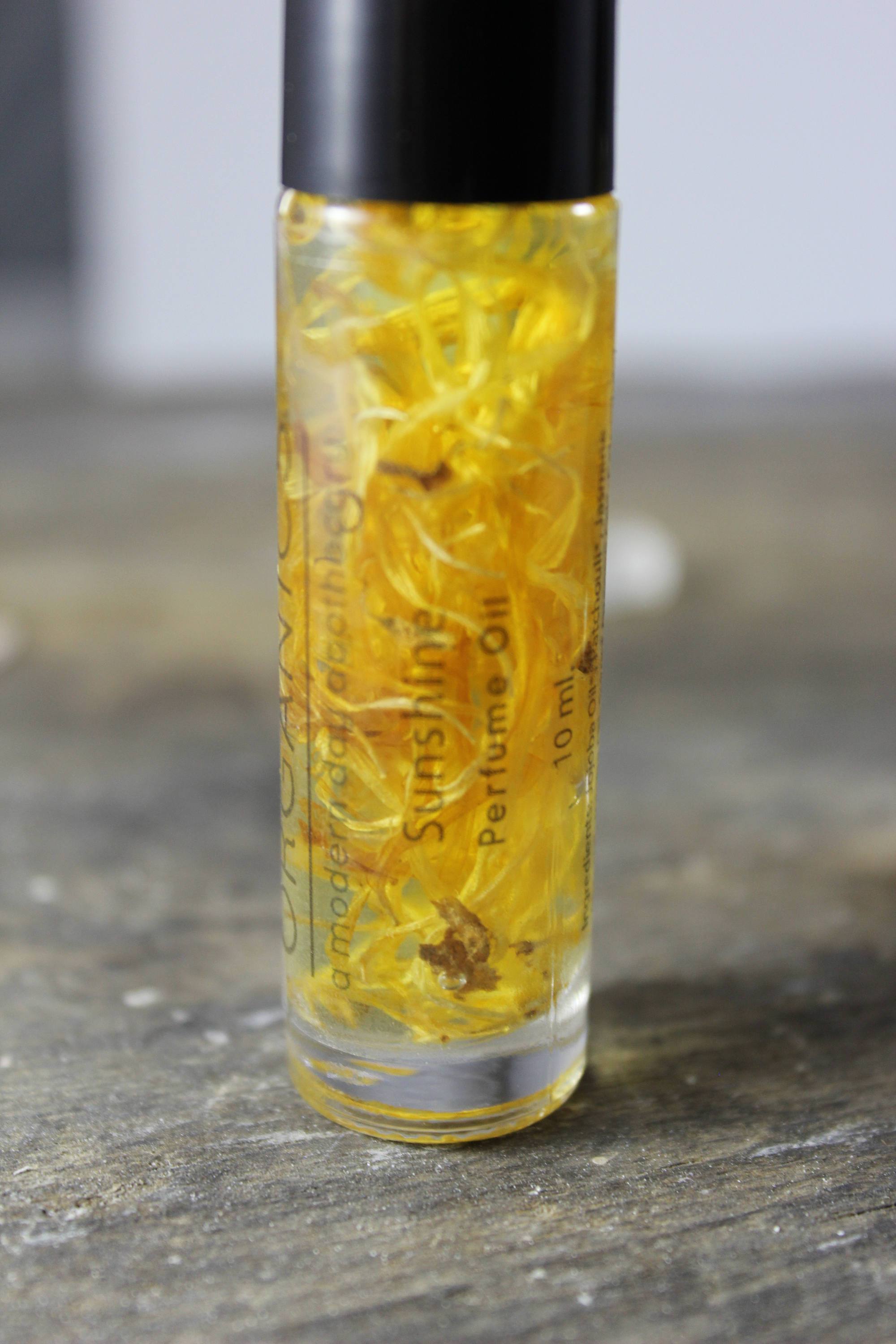 Organic Essential Oil Perfume / Perfume Oil/ Essential Oils / Herbal O White Smokey