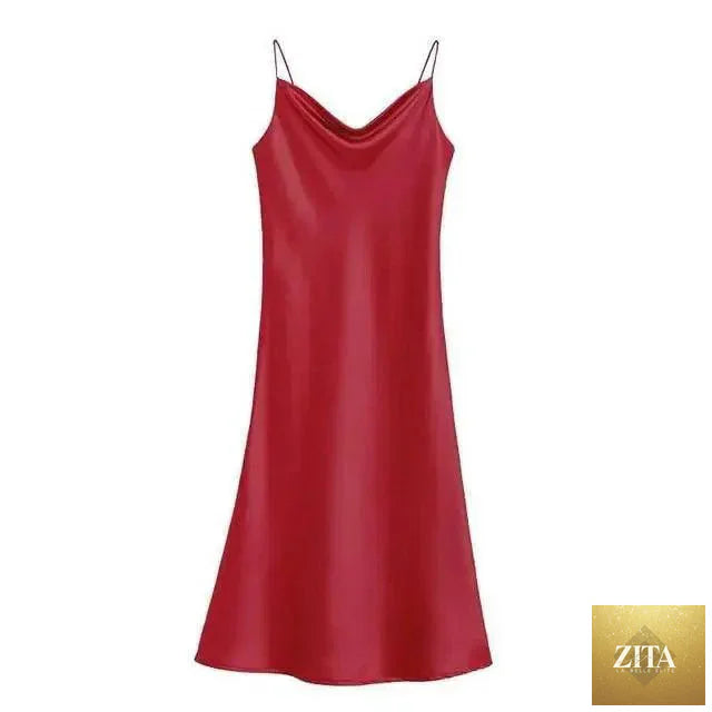 Red soft short sleepwear for women by Stevvex, featuring a trendy V-neck bathrobe perfect for bridesmaids or relaxing at home.