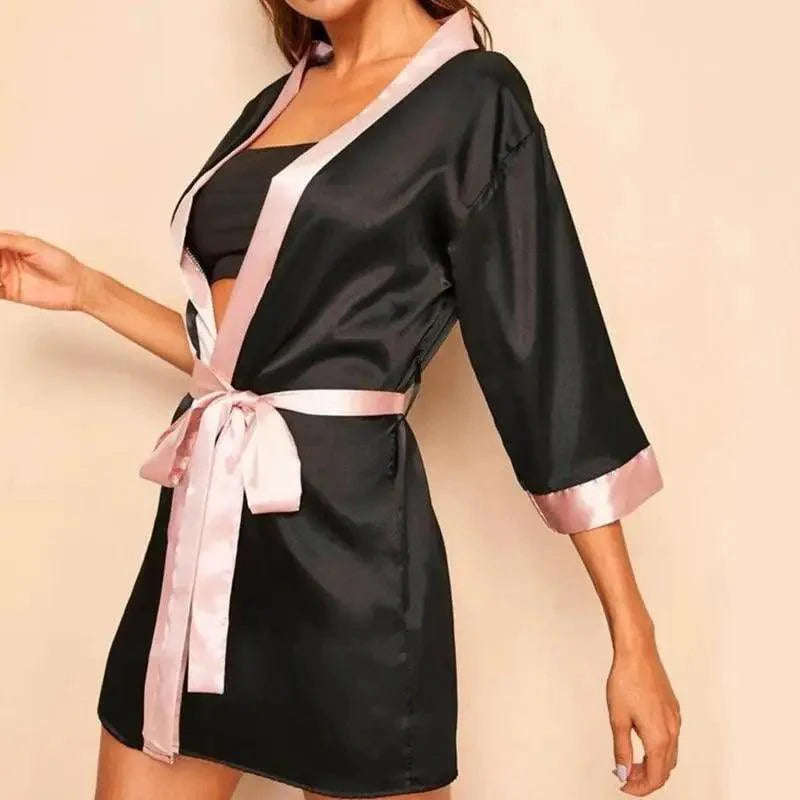 Stevvex lightweight soft women’s comfortable bathrobe with elegant vintage design, perfect for relaxed nightwear and sleepwear.