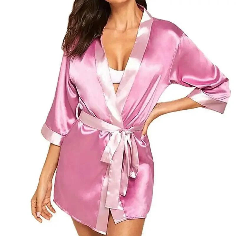 Stevvex lightweight soft women's bathrobe with elegant vintage design, comfortable nightwear suitable for sleep or lounging.
