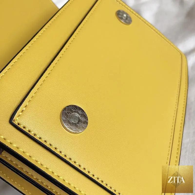 Elegant genuine leather women's handbag by Stevvex, large capacity designer shoulder bag suitable for stylish women.