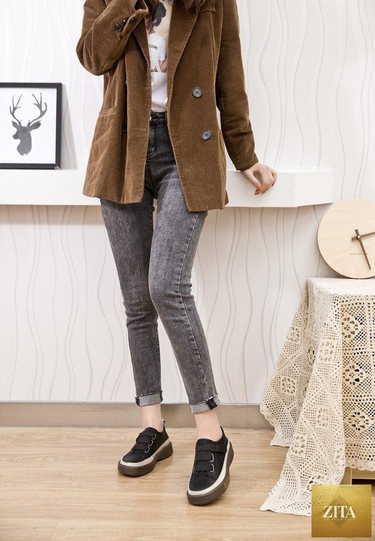 Stevvex women's luxury leather sneakers in soft, genuine leather with casual flat design, ideal for comfortable spring walking shoes.
