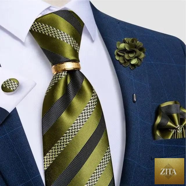 Men luxury red silk necktie with matching cufflinks set, elegant wedding and business accessory by Stevvex.