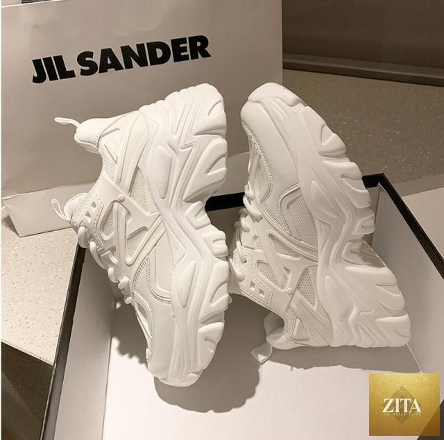 White Stevvex thick platform sneakers for women with lace-up design, vulcanized style, comfortable lightweight tennis trainers.