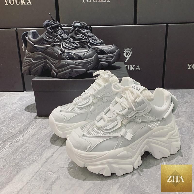 White Stevvex thick platform sneakers for women, vulcanized tennis shoes with lace-up design, lightweight and comfortable for walking.