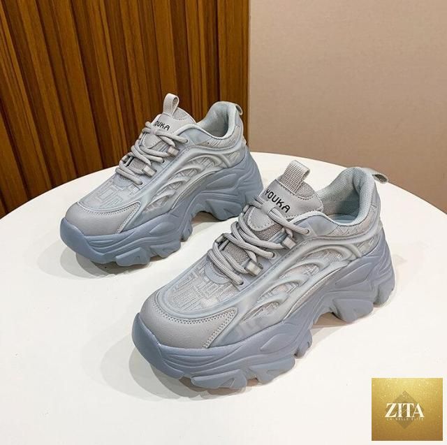 White Stevvex thick platform sneakers for women, vulcanized tennis shoes with lace-up design and lightweight, comfortable walking footwear.