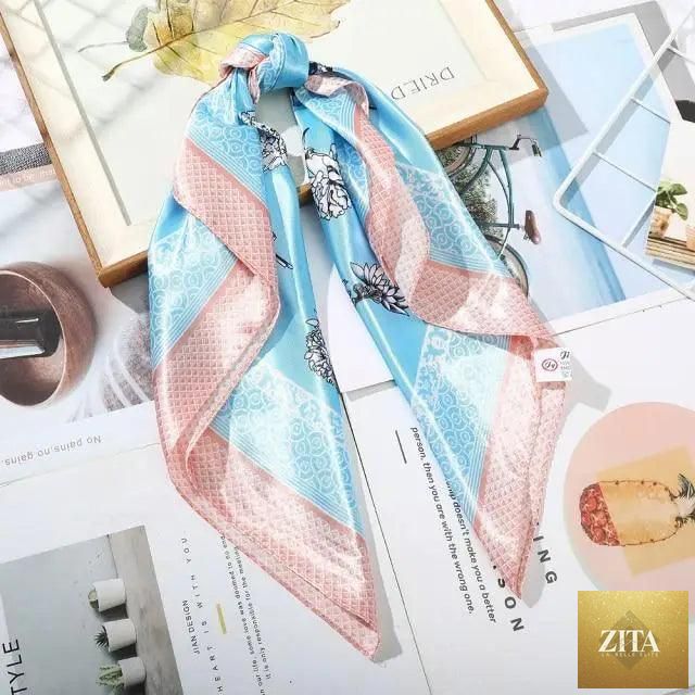 Stevvex multi-functional square silk scarf 60x60cm used as headband, hairband, or neck accessory, made of satin fabric.