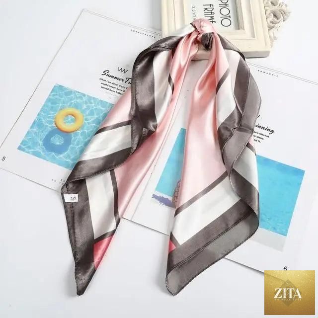 Stevvex multi-functional square silk scarf 60x60cm used as headband, hairband, or neck scarf, made of shiny satin fabric.