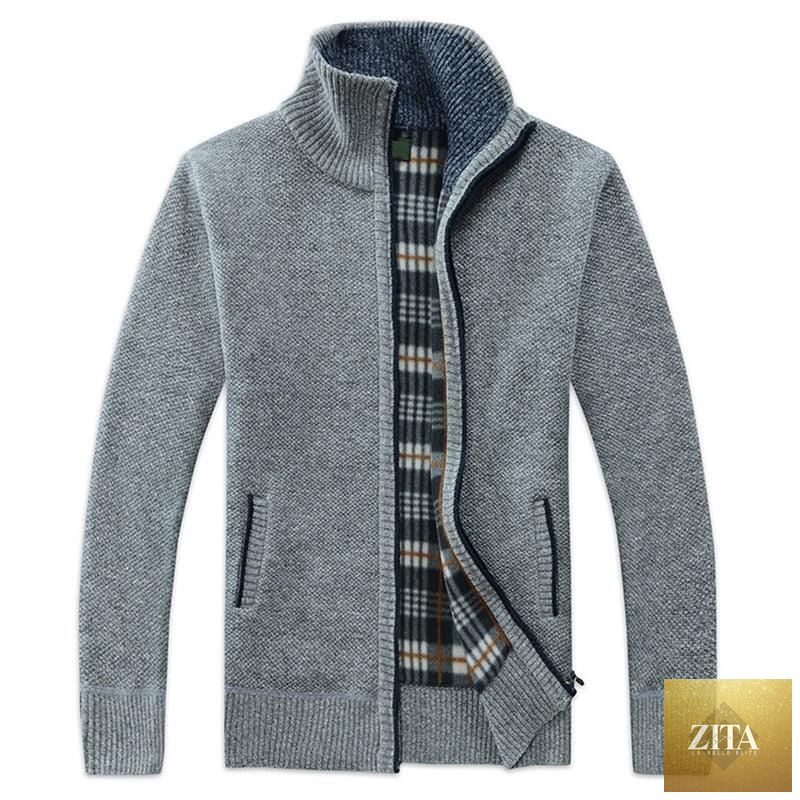 Stevvex men's winter jacket with slim fit, fleece lining, hood, and solid color, suitable for casual and business wear.