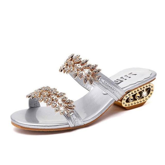 Stevvex women's summer beach sandals with rhinestones, flip flops, shiny diamonds, and comfortable outdoor slip-on style.