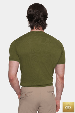 Bright Moons The Essential Shirt in moss green, casual men's shirt with a classic fit and button-down collar.
