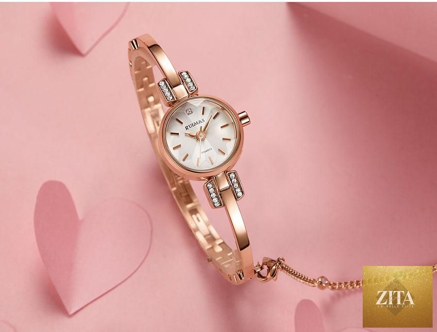Stevvex luxury small silver women's bracelet wristwatch with round face, modern design, quartz movement, waterproof feature