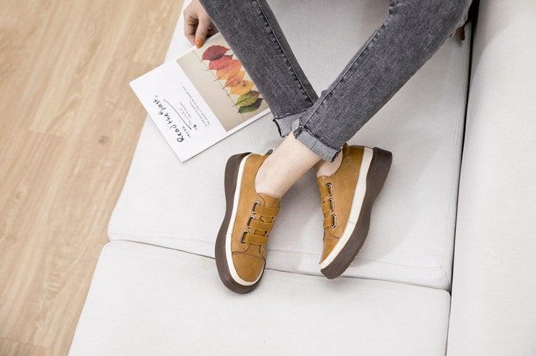 Stevvex women's luxury leather sneakers with casual flat design, soft comfortable soles, perfect for stylish walking and everyday wear.