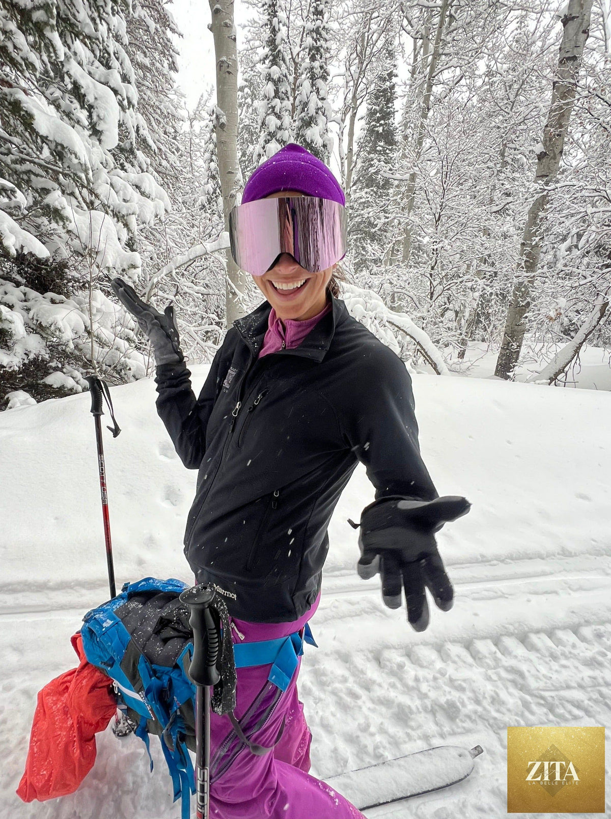 Pink frameless MAG ski and snowboard goggles by Eastern Outer with a sleek design and reflective lens for winter sports.