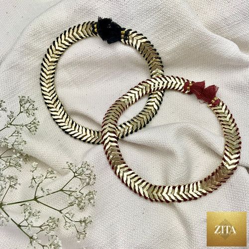 Boho tribal temple collar bib necklace with zinc alloy and cotton tassels, featuring bold statement style and intricate details.