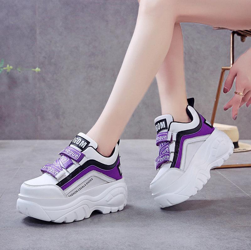 Stevvex women's chunky sneakers with thick soles in white and black, suitable for casual autumn and winter everyday walking.