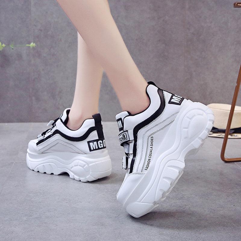 Stevvex women's chunky sneakers with thick soles, in white and black, perfect for casual autumn and winter walking.
