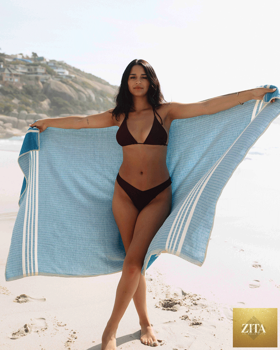 Blue Zita La Belle Elite Turkish Farm House Towel without fringe, showcasing soft woven fabric and traditional design.