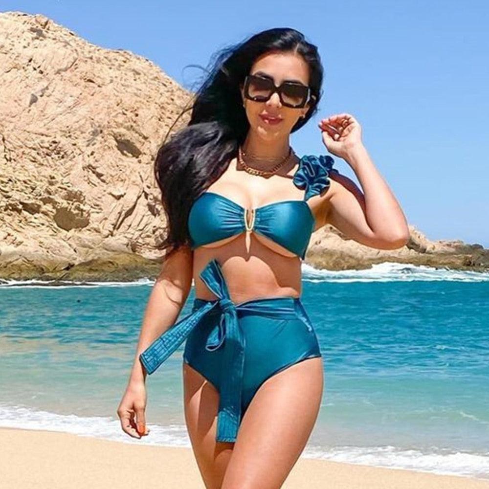 Stevvex two-piece women's bikini set with push-up padded bra, ruffles, low-rise bandage style, ideal for beachwear and swimming.