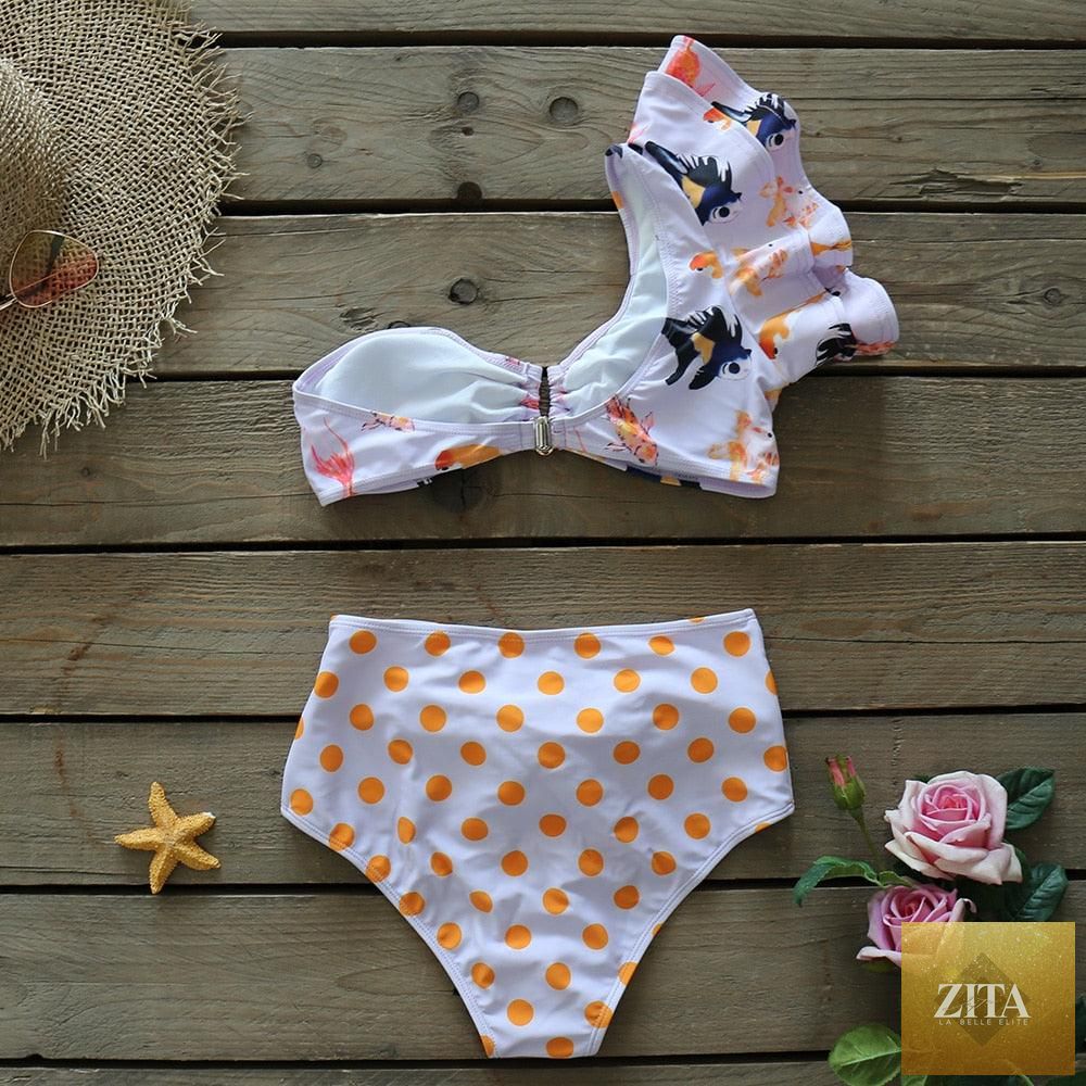 Two-piece women’s push-up padded bra and ruffled bandage bikini set with low-rise bottoms, stylish swimwear for beachwear.
