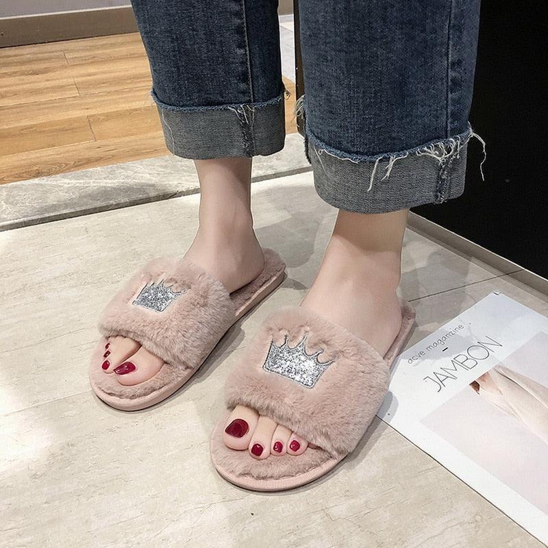 Stevvex women's warm fluffy faux fur slippers with open toe design, heart-shaped flip flops, soft memory foam, indoor floor slides