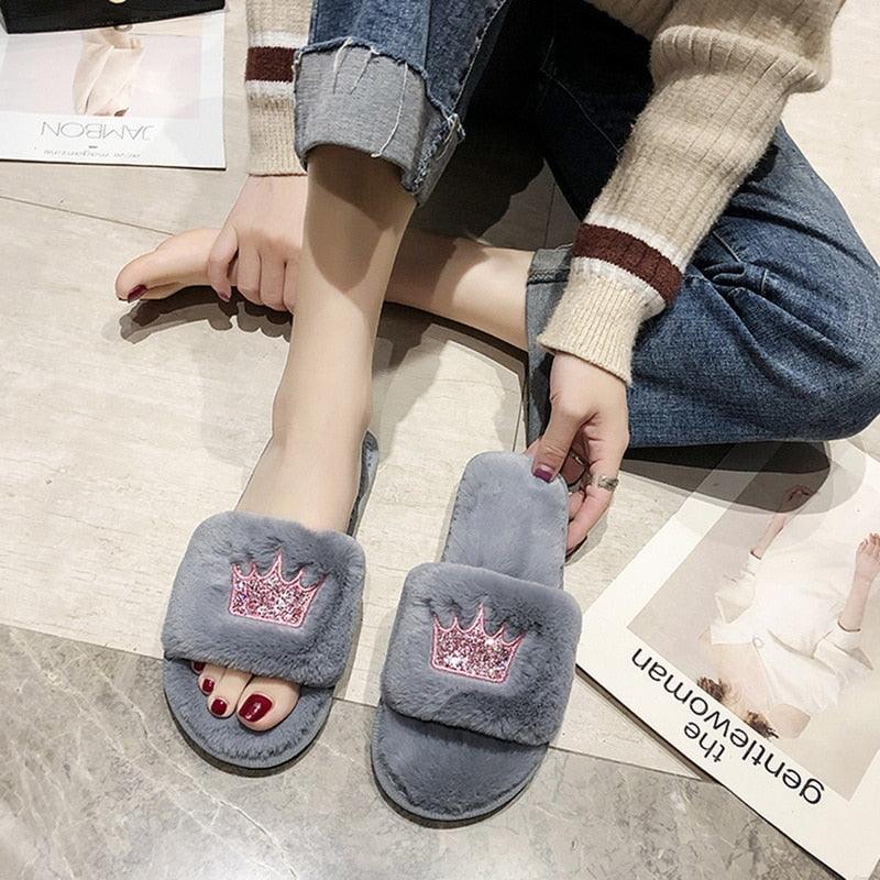 Stevvex women's warm fluffy faux fur slippers with open toe, heart shape design, soft memory foam, indoor flat house shoes.
