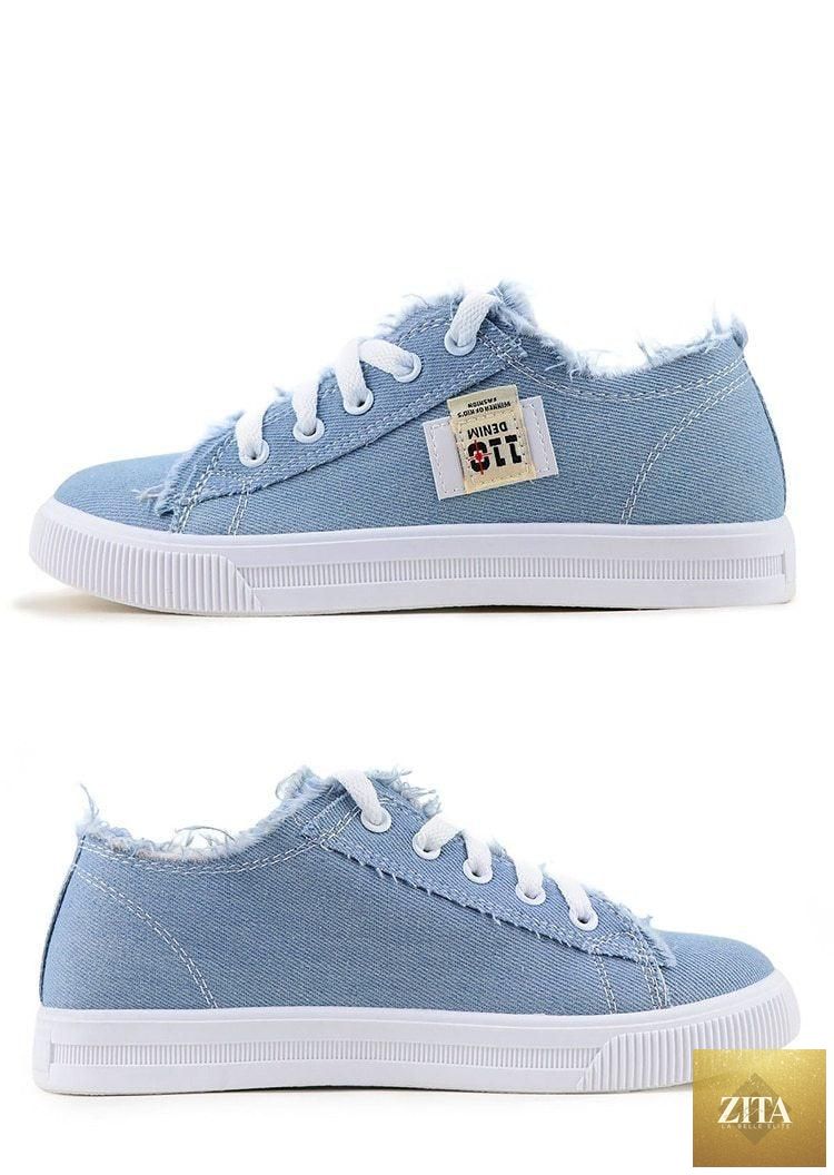 Women’s breathable canvas summer sneakers by Stevvex, white low-top lace-up tennis shoes, casual outdoor footwear for women.