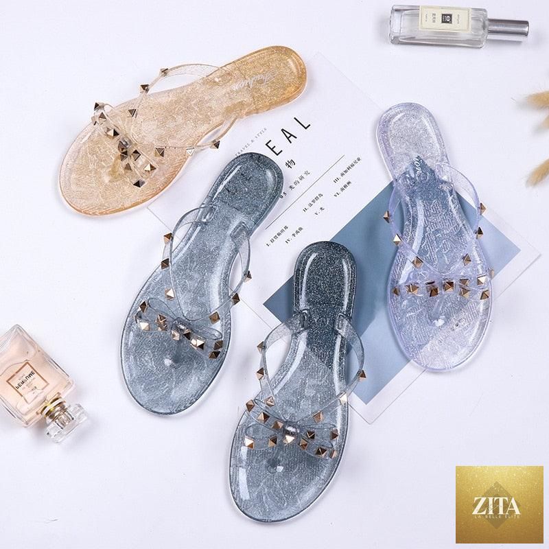 Women’s Stevvex summer flip flops with thong strap, flat slip-on beach sandals, soft soles, casual and modern for warm weather.