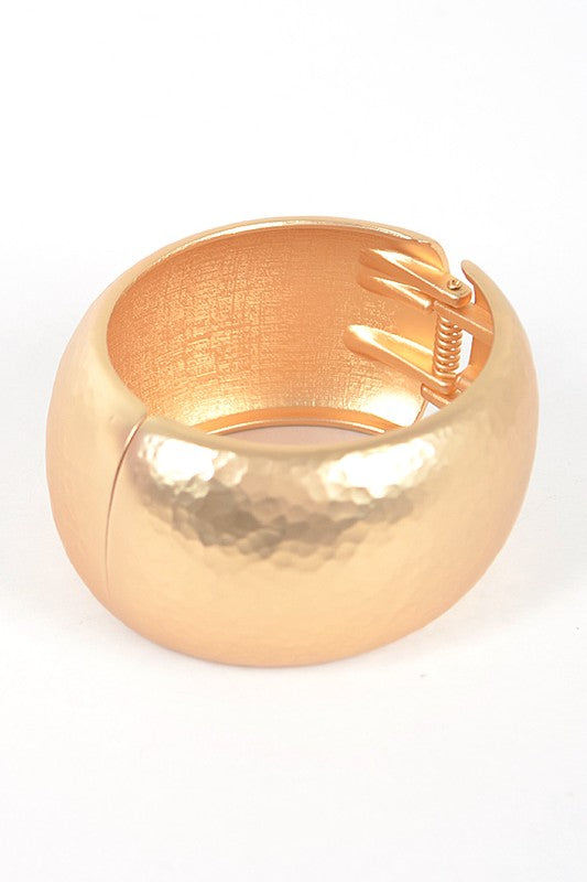 Textured Oversize Matted Gold Bangle Jade Icarus