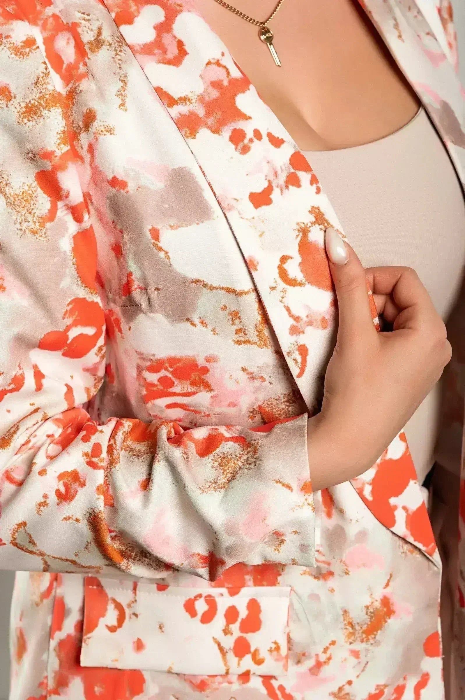 Rose pink long blazer with 3/4 sleeves from Femstylo, Italian-made women's clothing, shown on a model.
