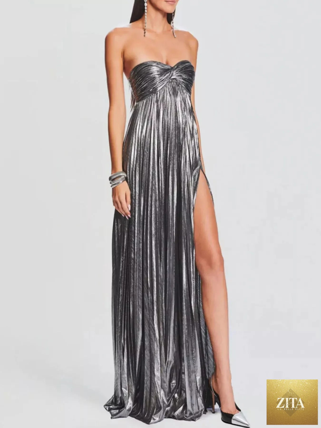 Elegant navy blue split sweetheart neck tube maxi dress by Shopiebay, featuring a fitted bodice and flowing skirt.