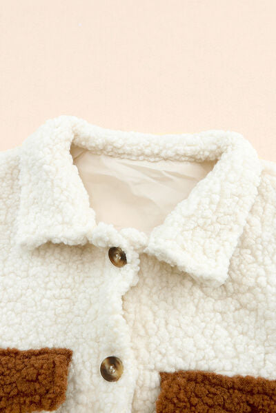 Women’s Stevvex sherpa jacket with button closure, collared neck, in a cute retro style, featuring plush textured fabric.