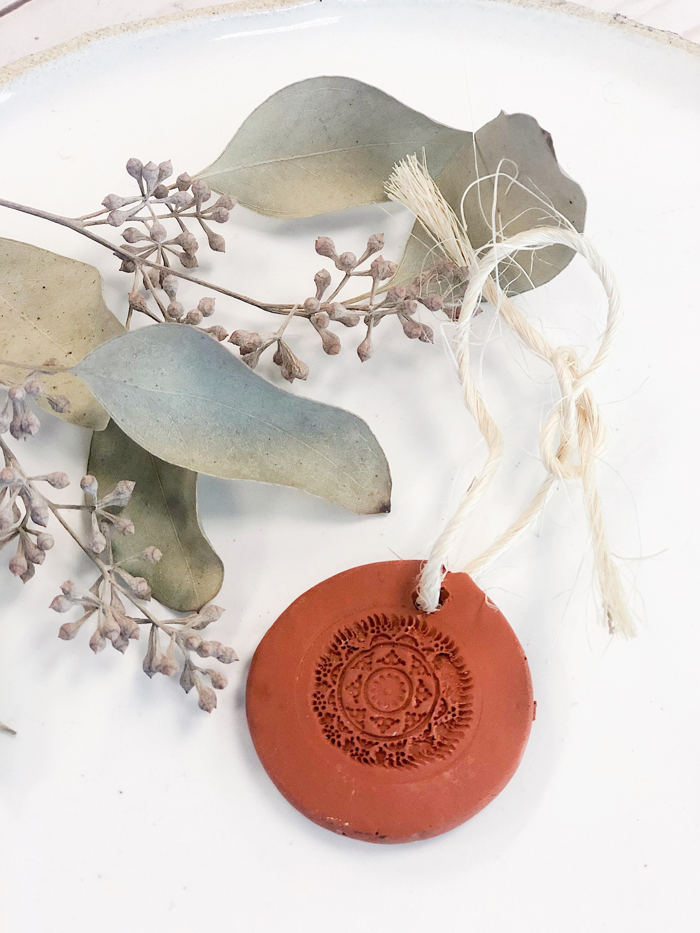 Terra Cotta Essential Oil Diffuser / Air Freshener White Smokey