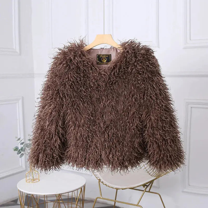 TARUXY Fashion Luxury Cropped Faux Fur Coat Women's Winter 2025 Ins Hot Fluffy Short Faux Fur Jacket Street Style Warm Outwear ZITA LA BELLE ÉLITE