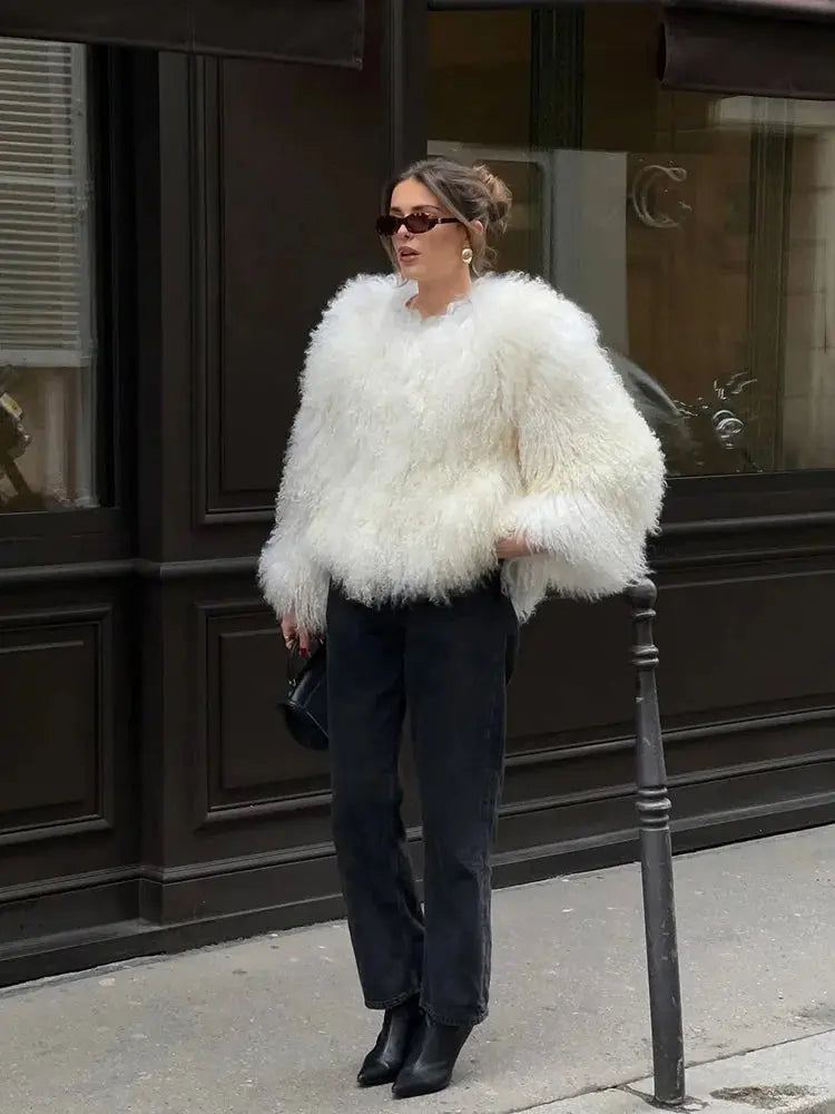 TARUXY Fashion Luxury Cropped Faux Fur Coat Women's Winter 2025 Ins Hot Fluffy Short Faux Fur Jacket Street Style Warm Outwear ZITA LA BELLE ÉLITE