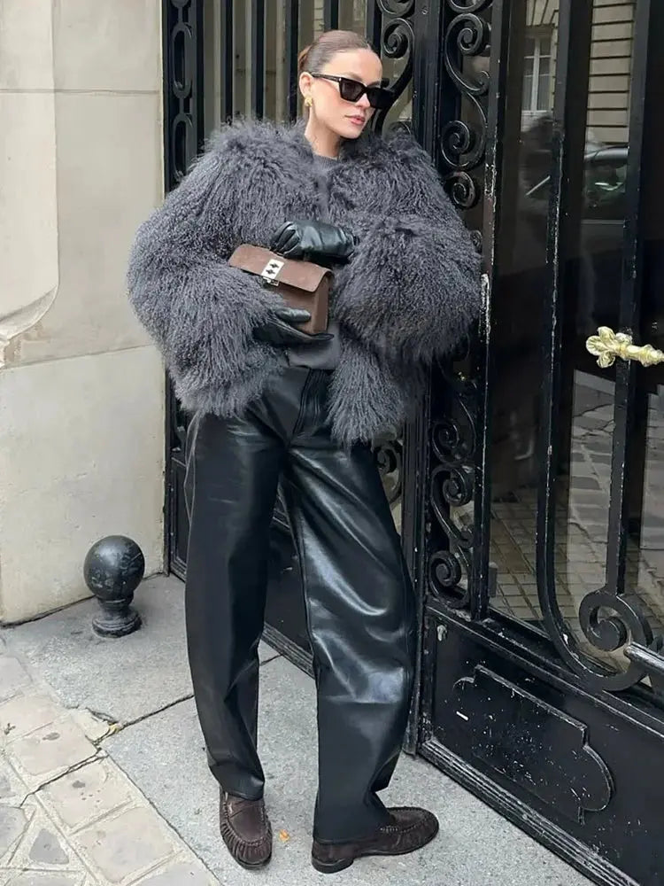 TARUXY Fashion Luxury Cropped Faux Fur Coat Women's Winter 2025 Ins Hot Fluffy Short Faux Fur Jacket Street Style Warm Outwear ZITA LA BELLE ÉLITE